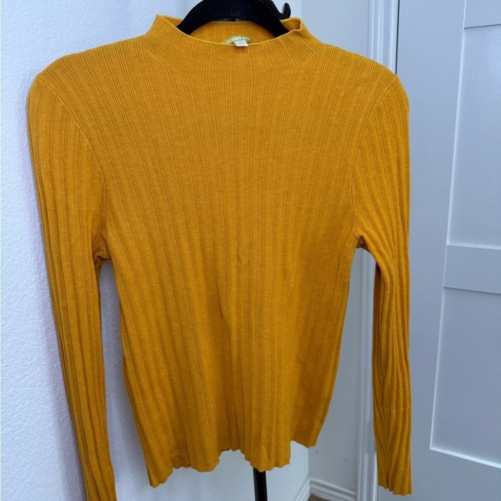 Gianni Bini Golden Long Sleeve Ribbed Top